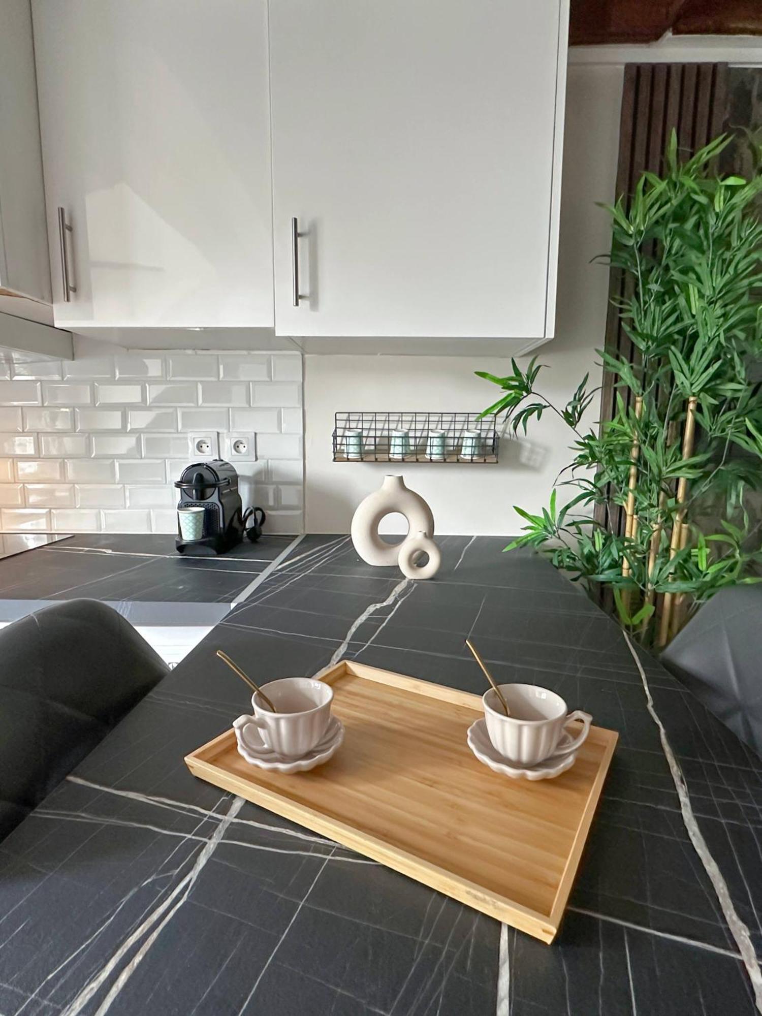 1612 B - In Pigalle Apartment *