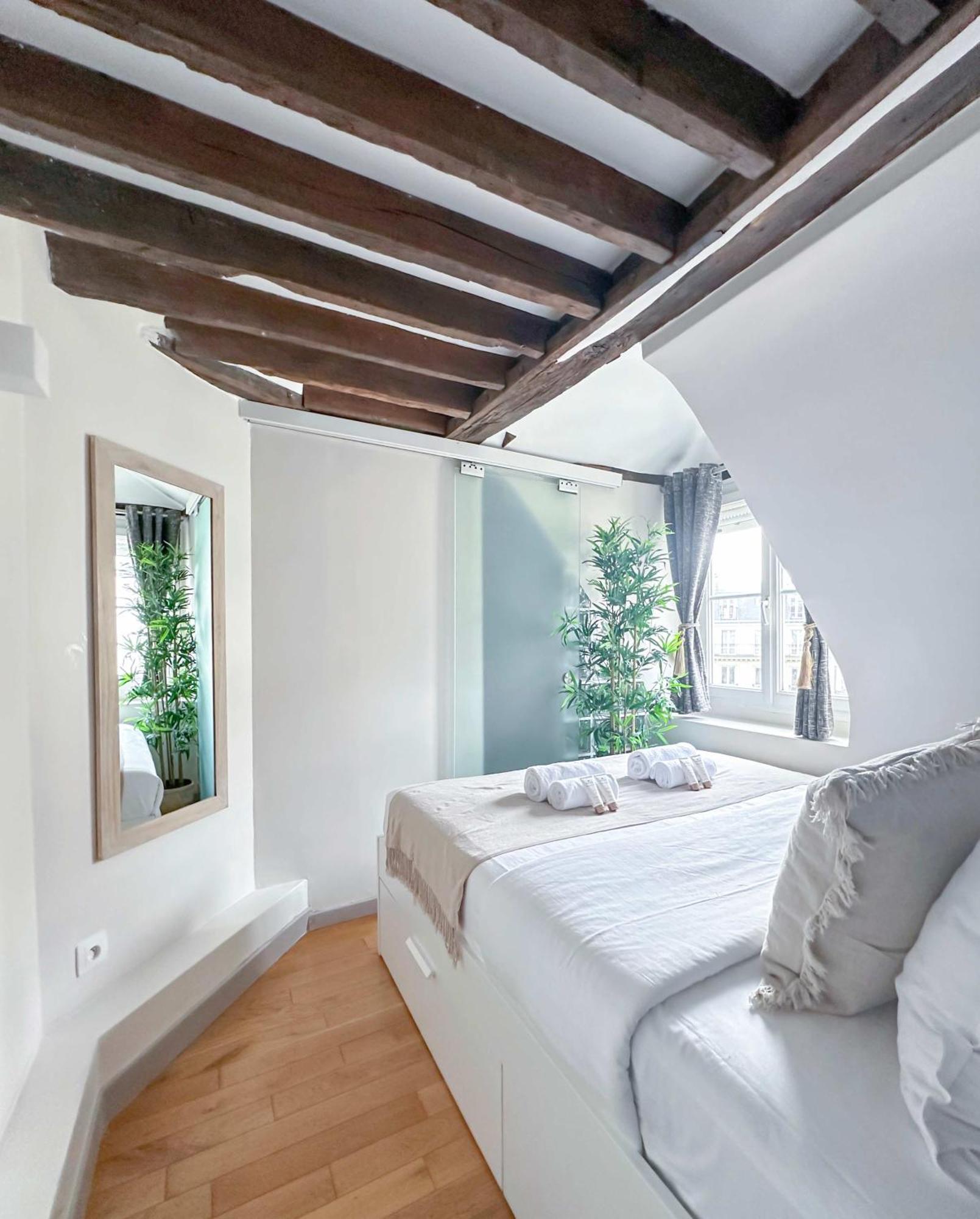 Apartment 1612 B - In Pigalle